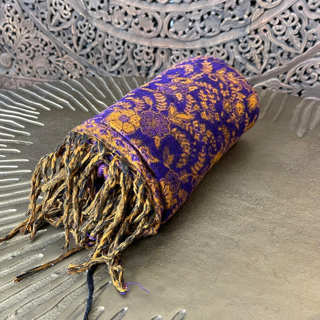 Ultra zachte paars/gouden sjaal en meditatiedeken in één