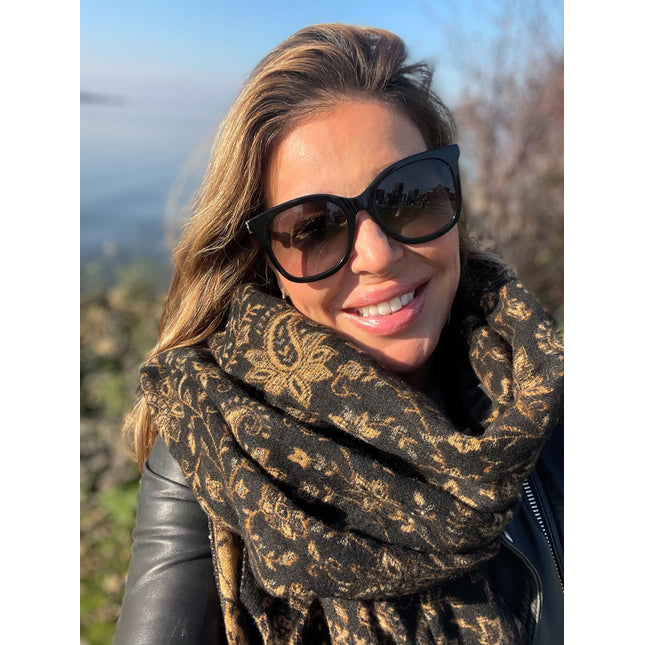 Ultra zachte zwart-camel sjaal en meditatiedeken in één